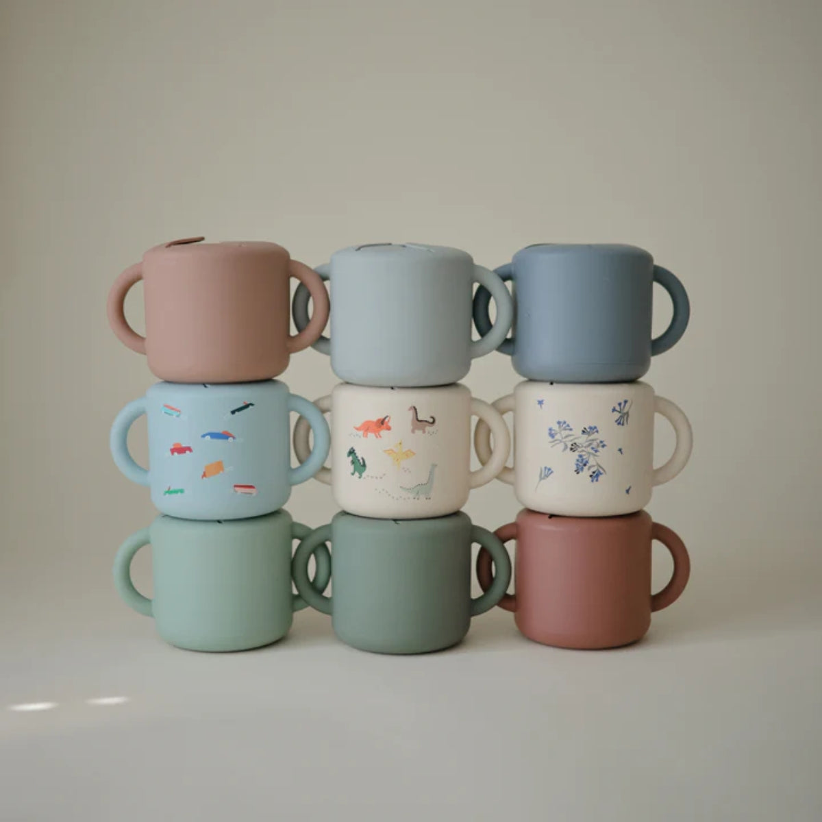 Porta Snack Infantil Mushie Dinosaurs - Supports Independent Snacking